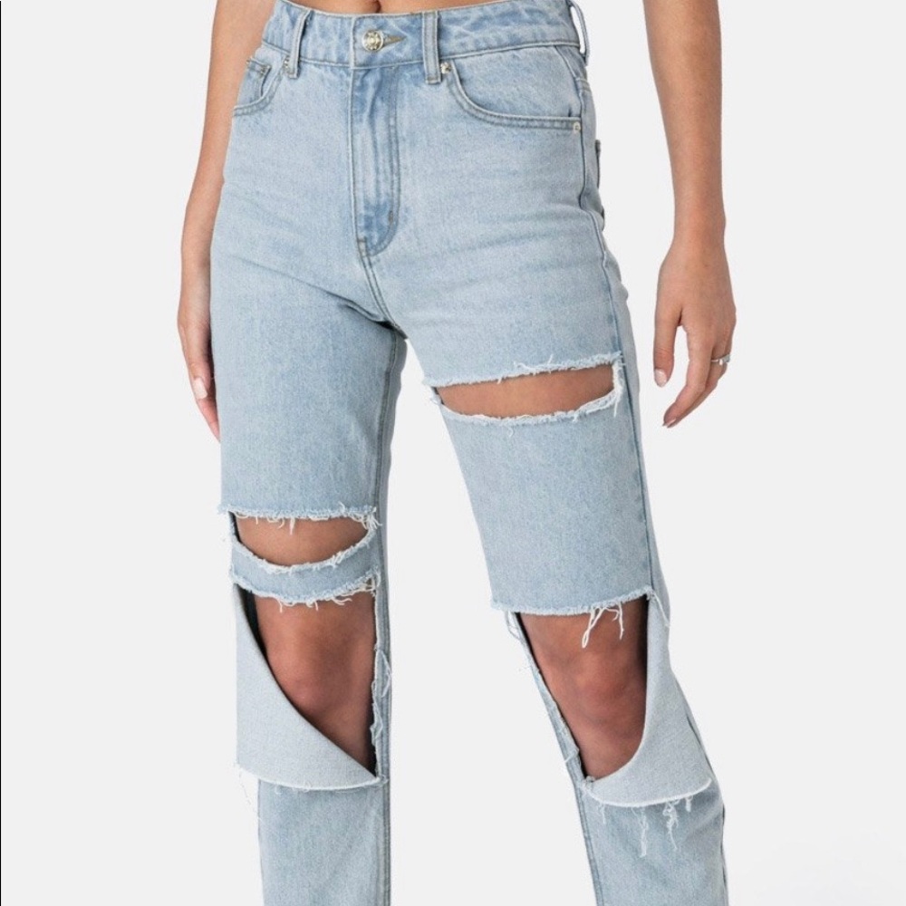 SUPER RIPPED DENIM JEANS